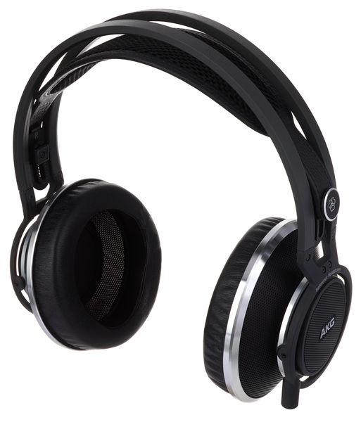 K-812 AKG